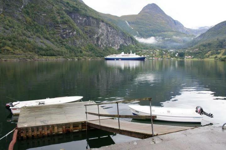 Solhaug Fjordcamping Geiranger Esterno foto